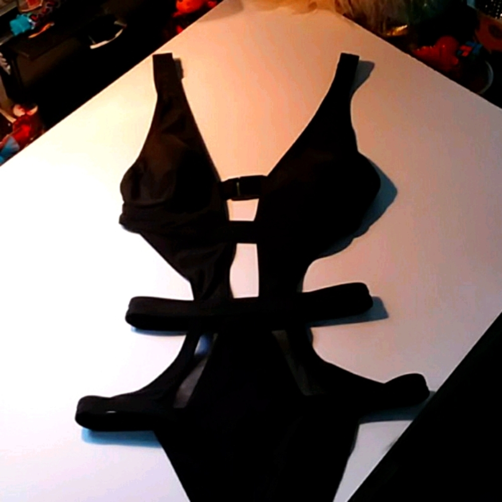 Hotter than July unbranded sample